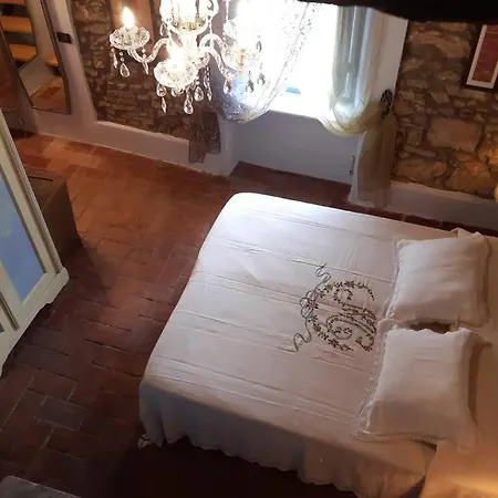 شقة Antiche Fonti بيبونا